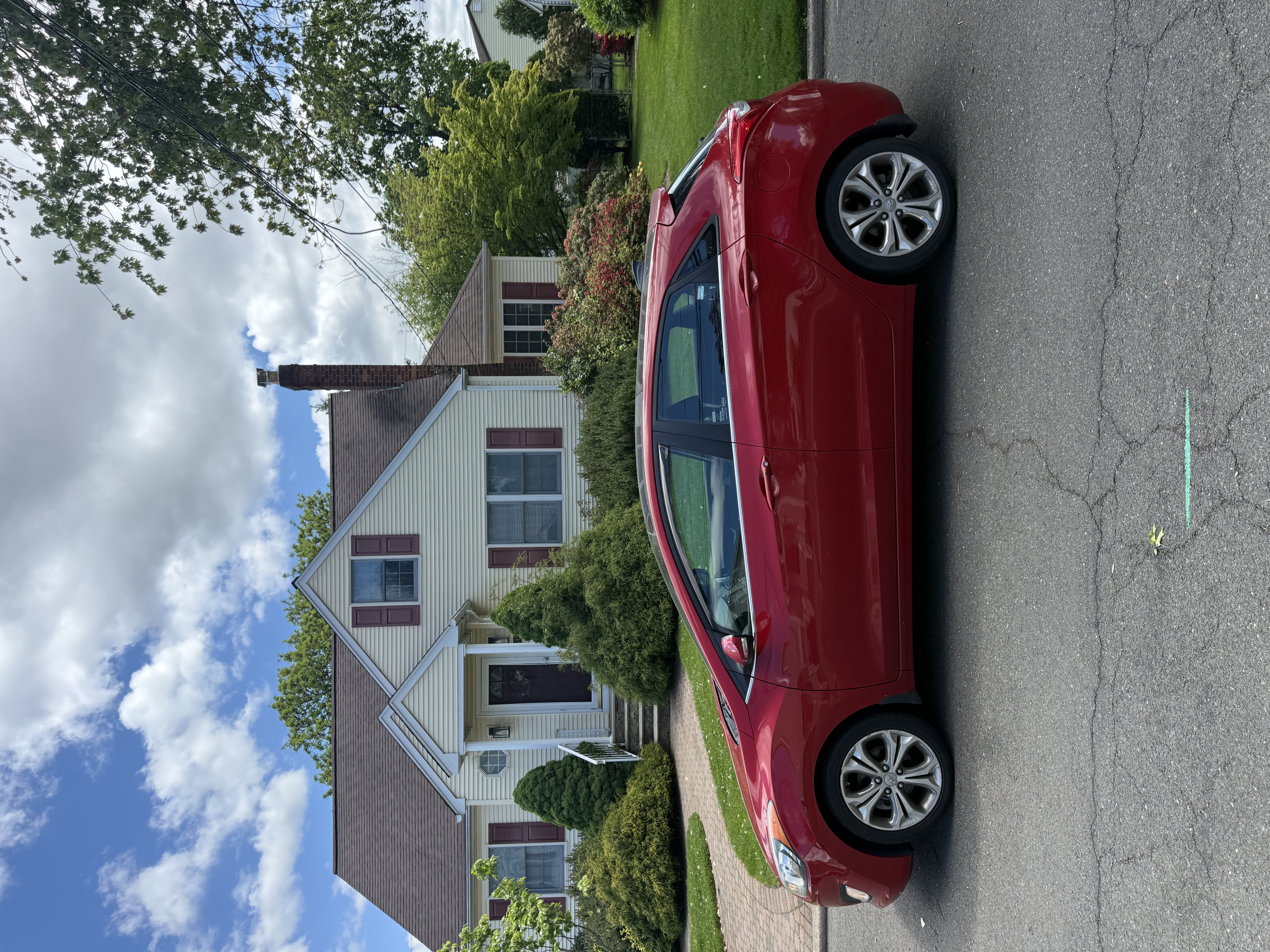 Used 2013 Hyundai Elantra GT w/ Style Pkg FWD image 2