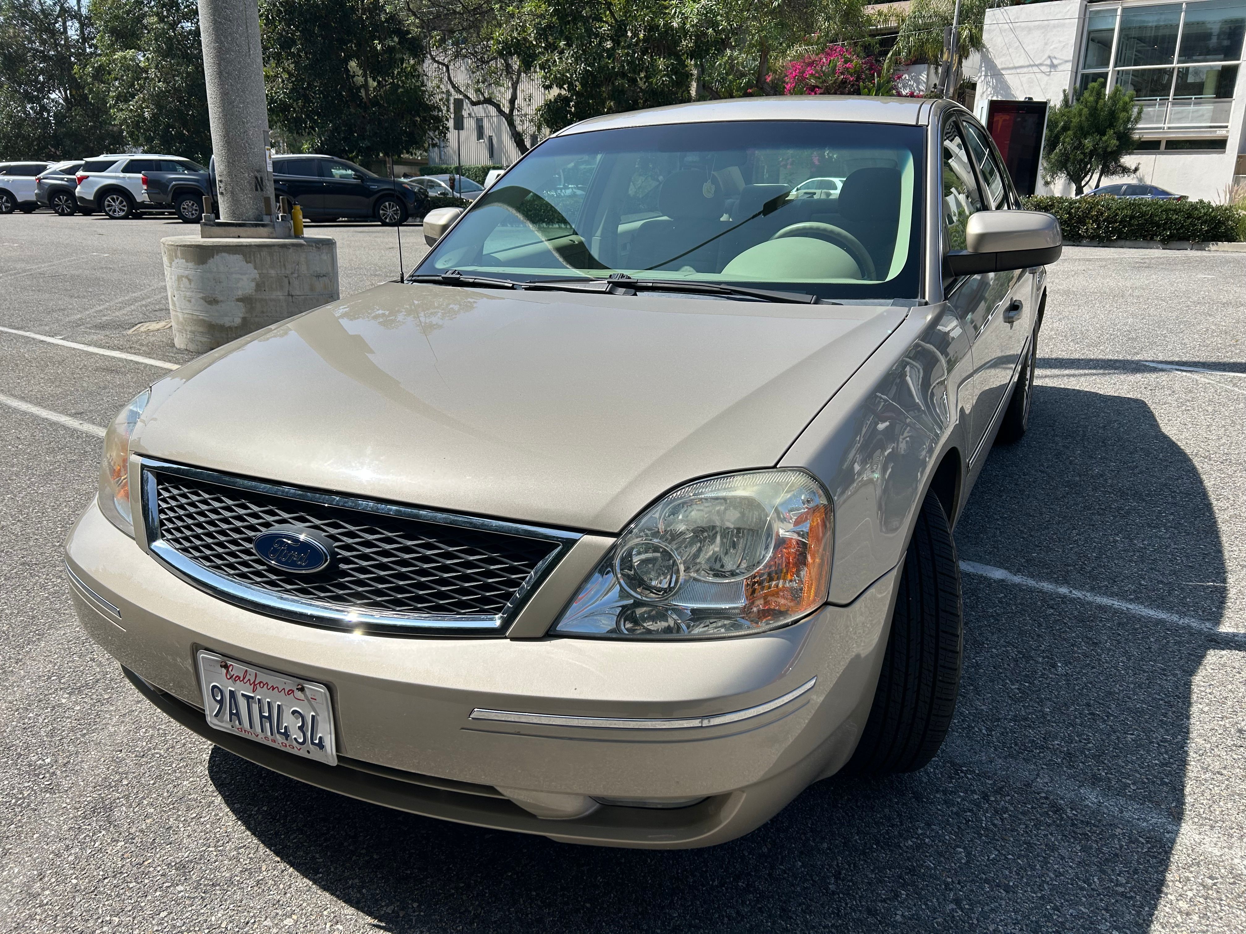 Used 2005 Ford Five Hundred SEL AWD/4WD image 4