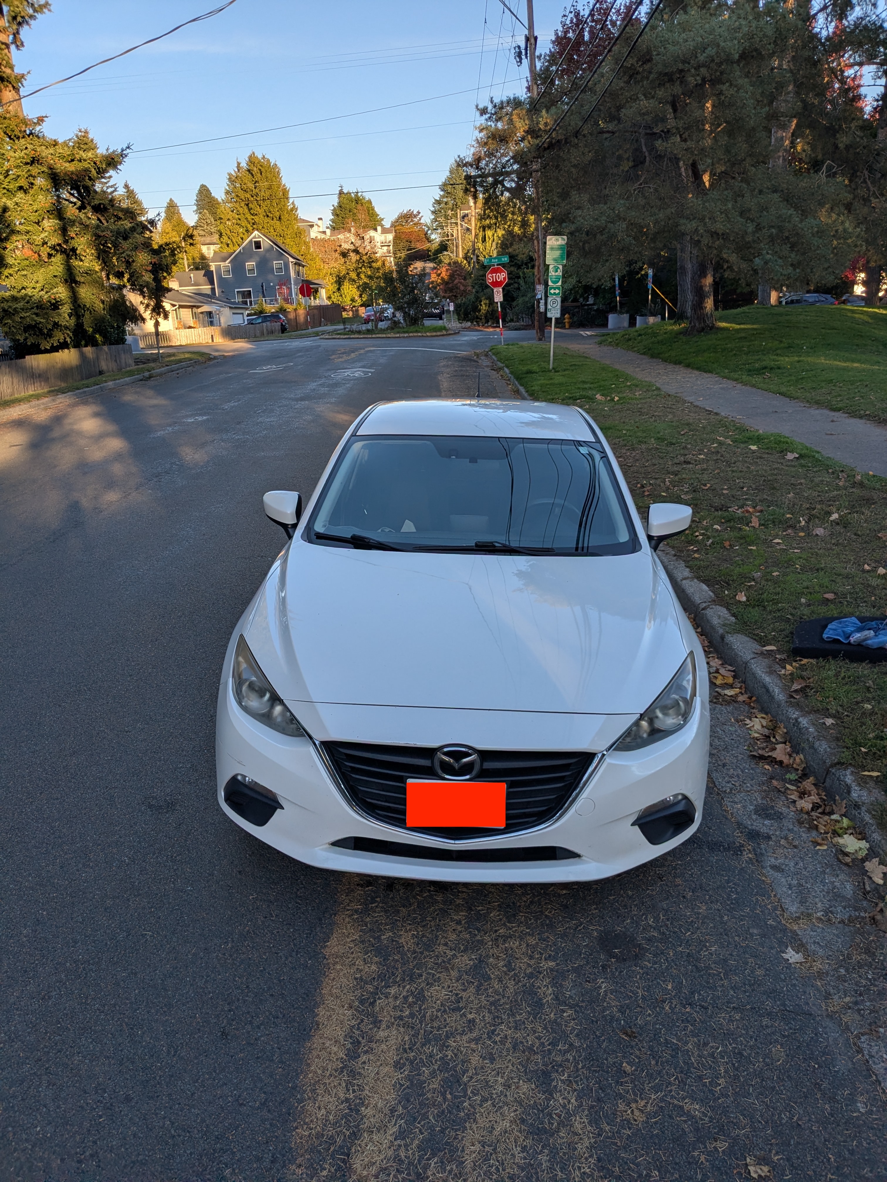 Used 2016 MAZDA MAZDA3 i Sport w/ Preferred Equipment Package FWD image 2
