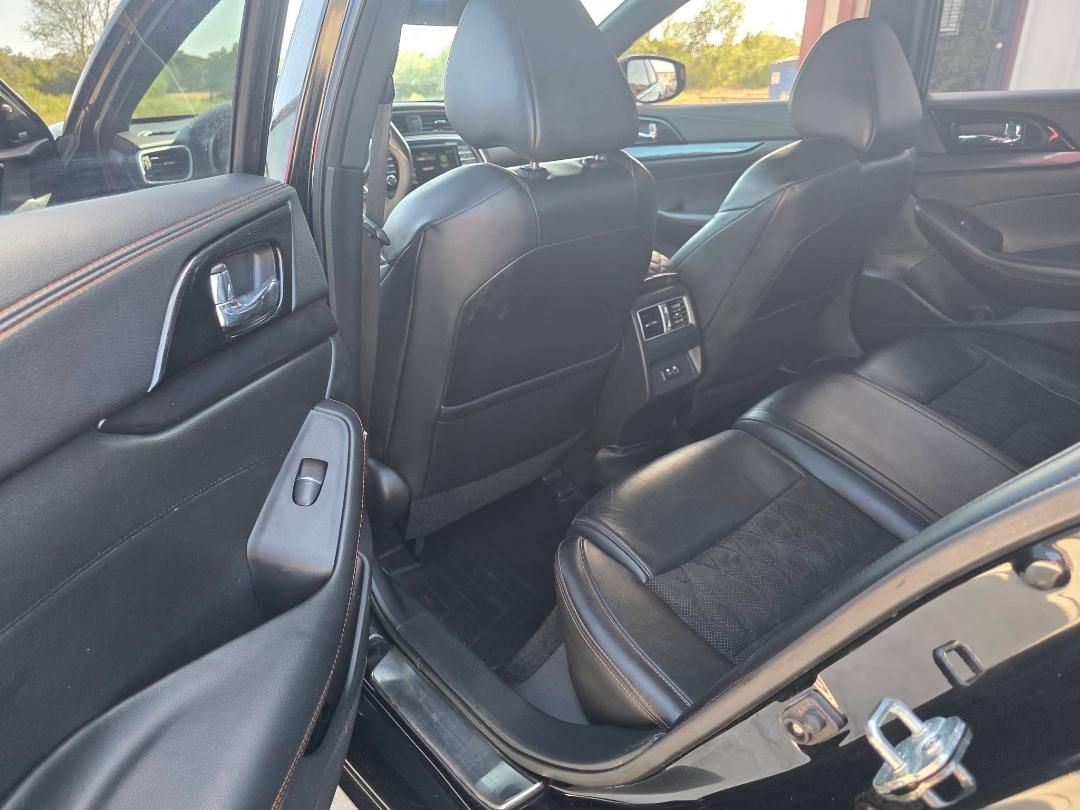 Used 2020 Nissan Maxima SR w/ Sport Mat Group FWD image 5
