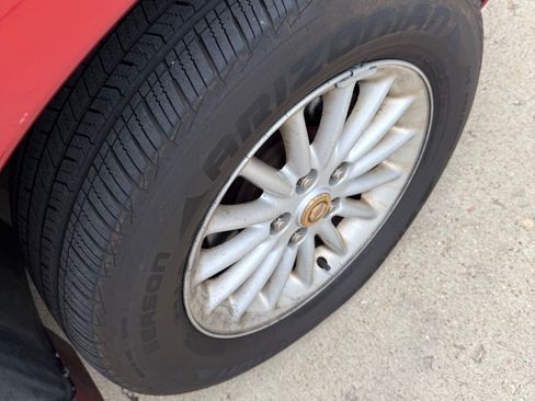 Used 2000 Chrysler Town & Country LXi image 8