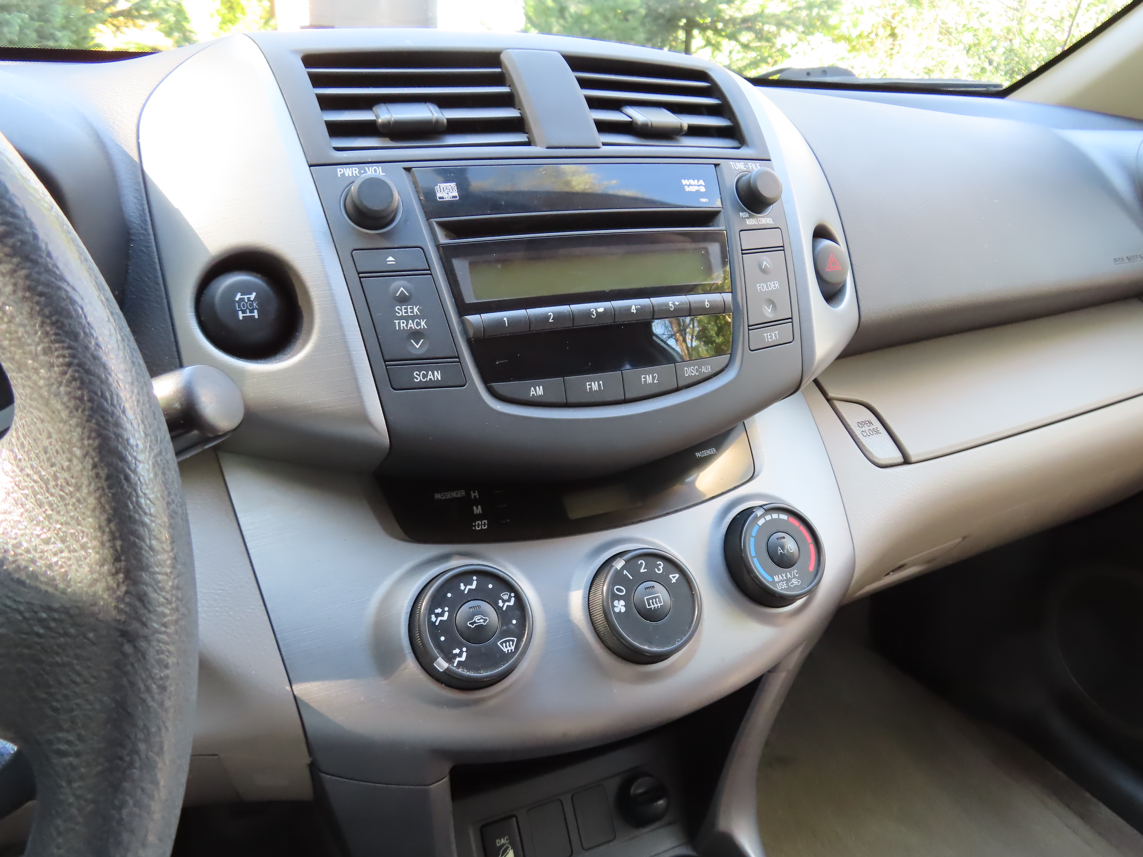 Used 2008 Toyota RAV4 4WD V6 image 14
