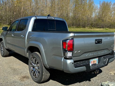 Used 2023 Toyota Tacoma Limited AWD/4WD image 8