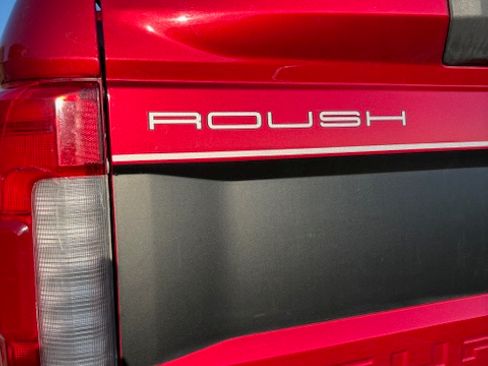 Used 2019 Ford F250 Lariat w/ Lariat Ultimate Package image 10