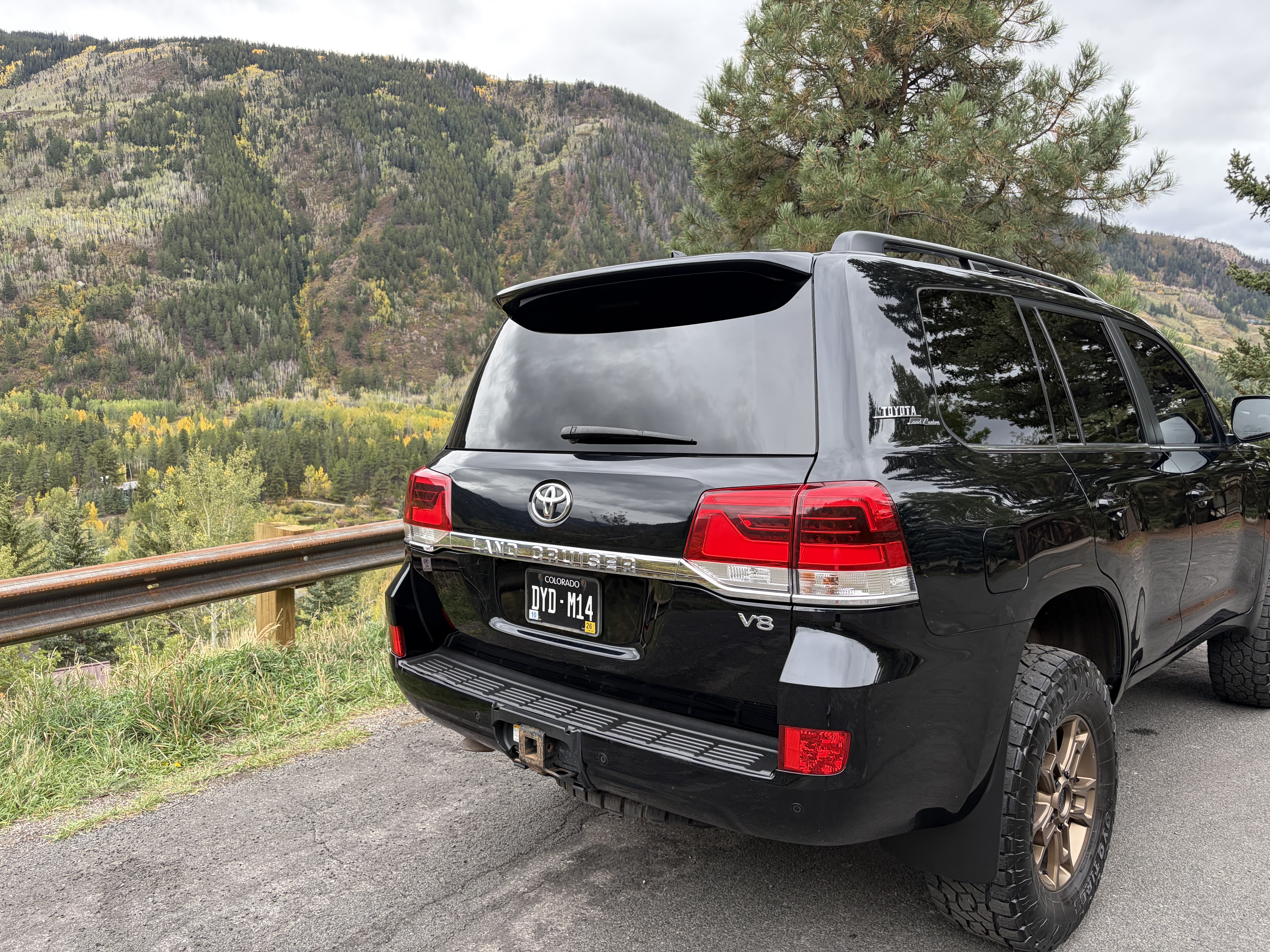 Used 2021 Toyota Land Cruiser Heritage Edition AWD/4WD image 5