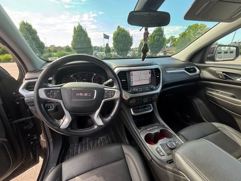 Used 2021 GMC Acadia SLT w/ Premium Package AWD/4WD image 1