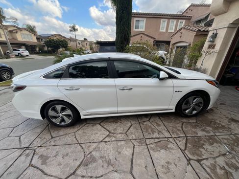 Used 2016 Hyundai Sonata Limited image 12