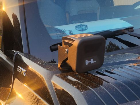 Used 2024 GMC Hummer EV 2X w/ LPO, Illumination Package image 9