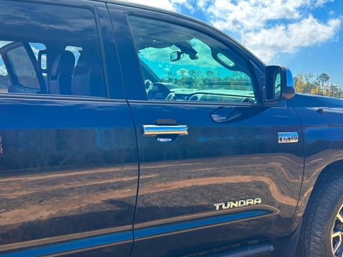 Used 2018 Toyota Tundra Limited w/ Limited Premium Package image 16