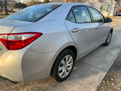 Used 2015 Toyota Corolla LE image 8