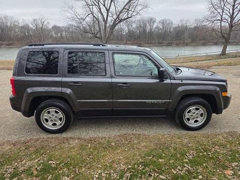 Used 2015 Jeep Patriot Sport w/ Power Value Group image 11
