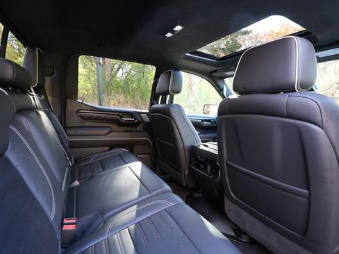 Used 2022 GMC Sierra 1500 AT4X image 15