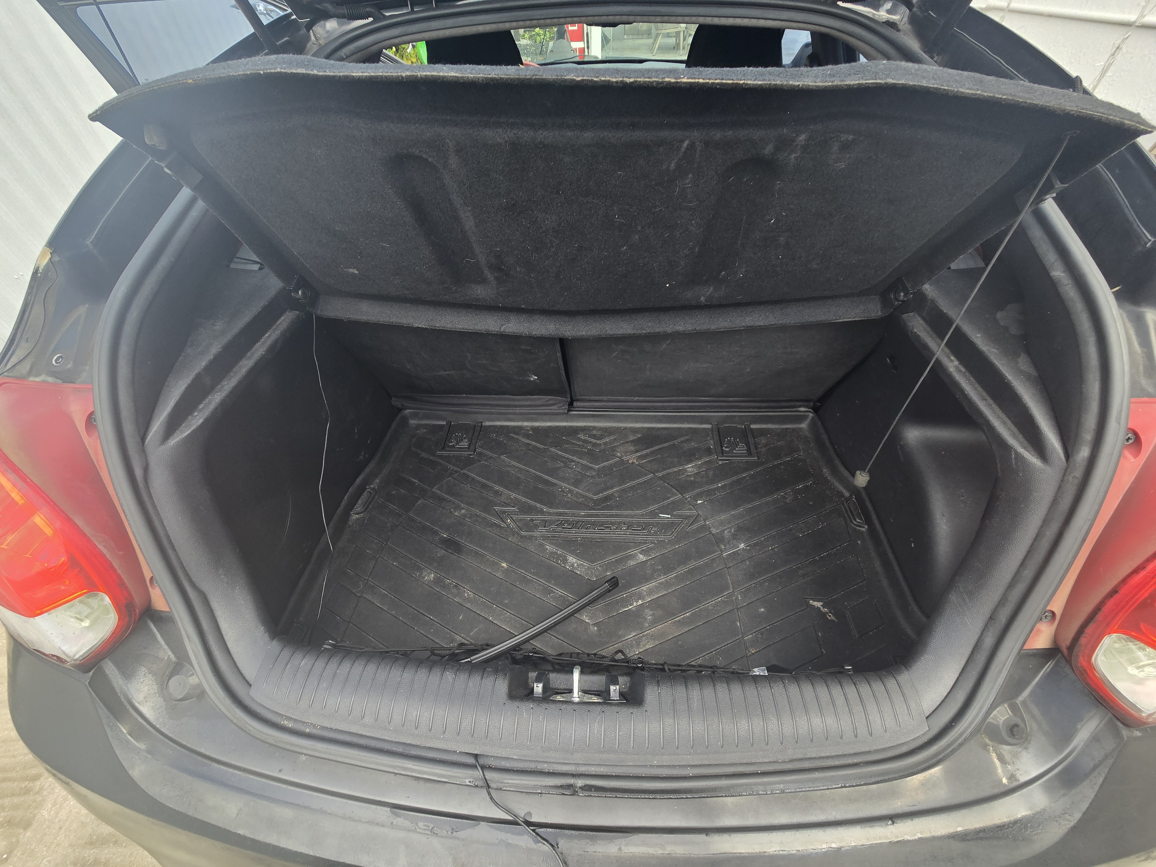 Used 2015 Hyundai Veloster Turbo R-Spec FWD image 12