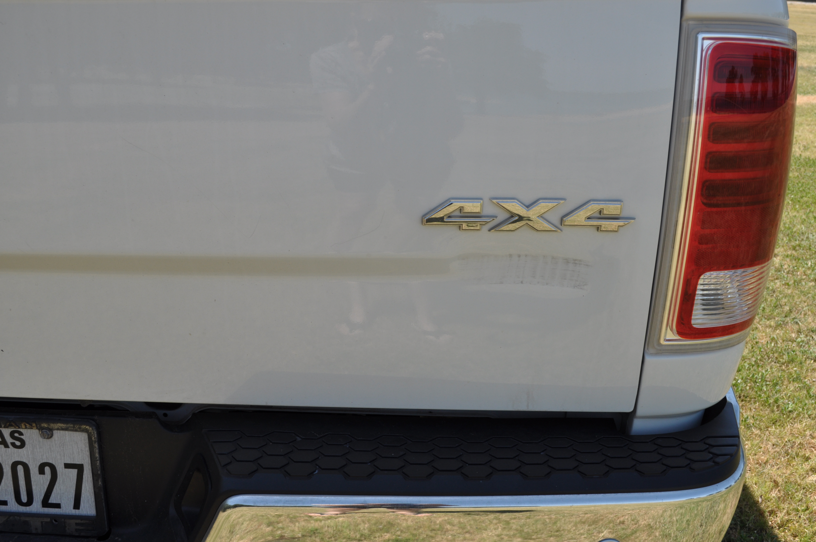 Used 2014 RAM 1500 Laramie Longhorn w/ Convenience Group AWD/4WD image 6