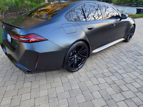 Used 2025 BMW M5 Sedan 4D w/ Carbon Package image 2