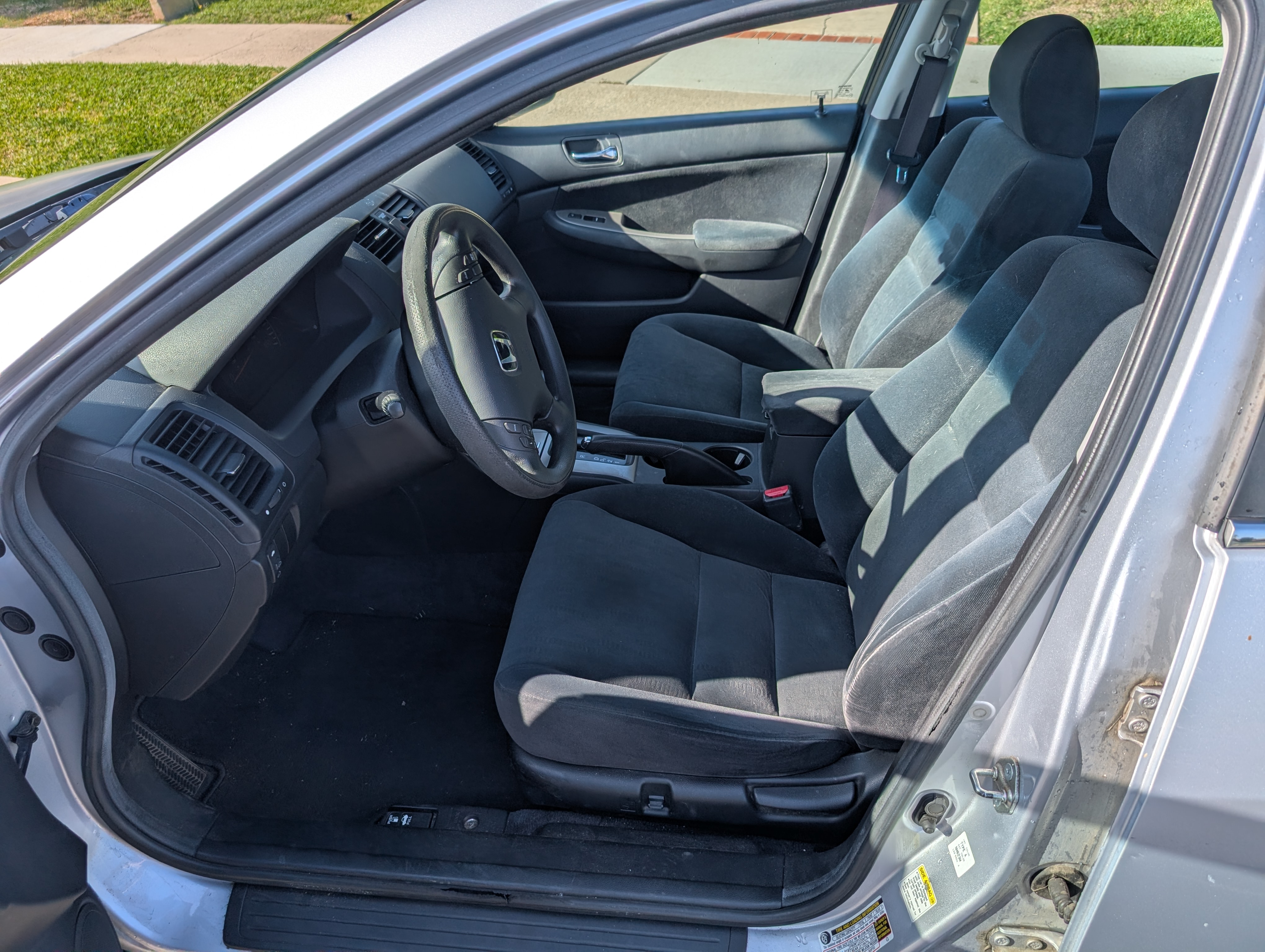 Used 2005 Honda Accord EX image 9