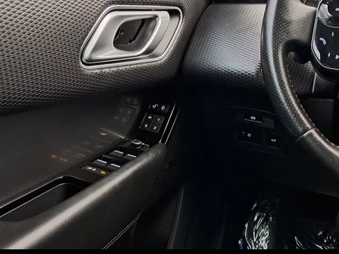 Used 2020 Land Rover Range Rover Velar S image 9