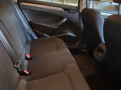 Used 2014 Volkswagen Passat 1.8T S image 6