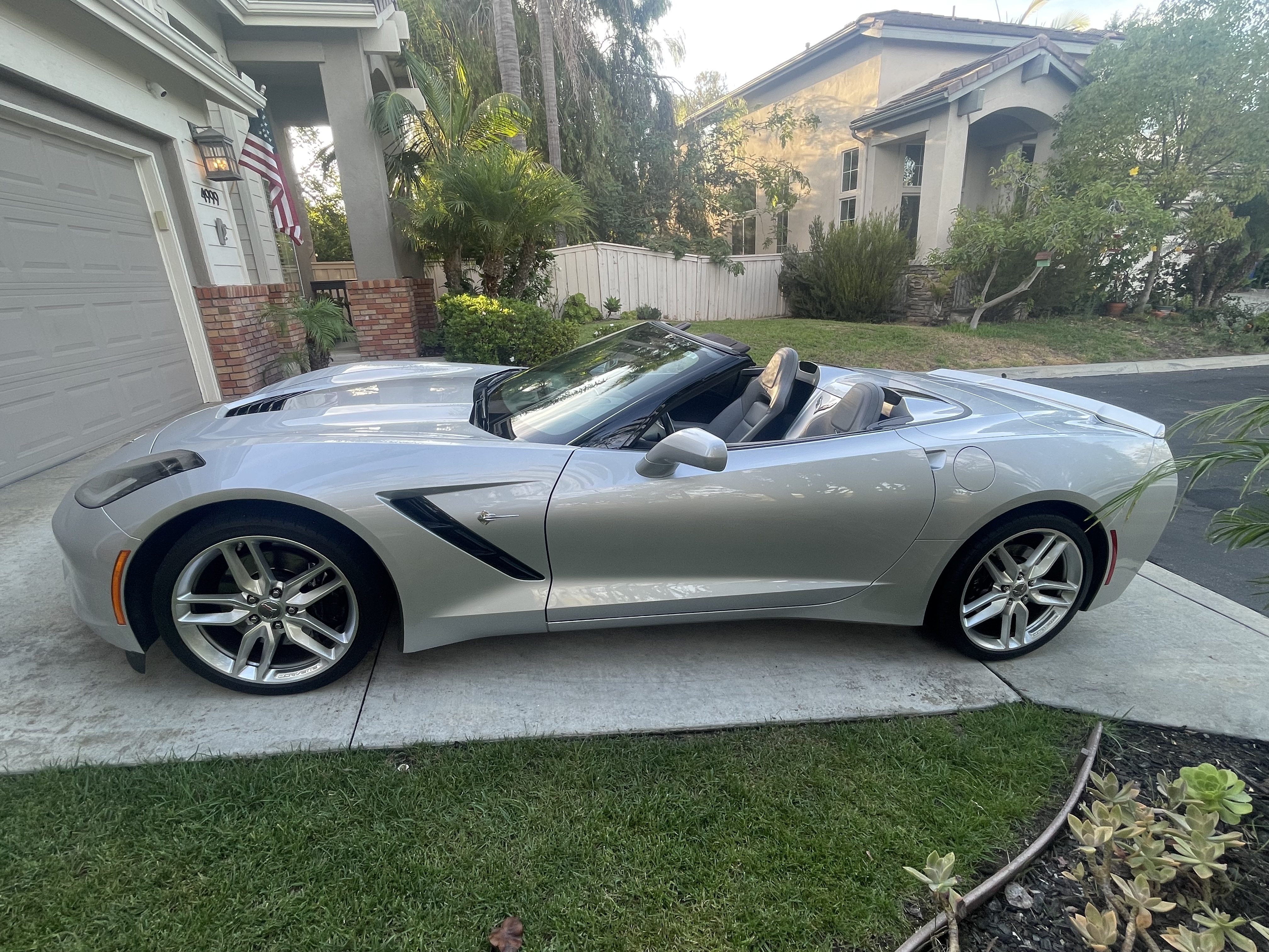 Used 2015 Chevrolet Corvette Stingray Convertible w/ 3LT Preferred Equipment Group RWD image 9