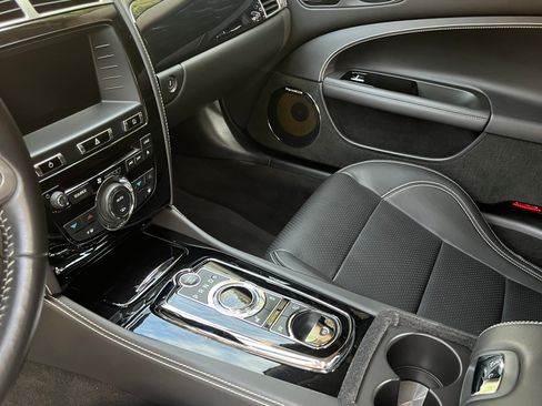 Used 2015 Jaguar XK Coupe image 11