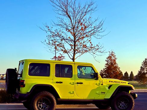 Used 2023 Jeep Wrangler Unlimited Rubicon w/ Xtreme 35 Tire Package image 20