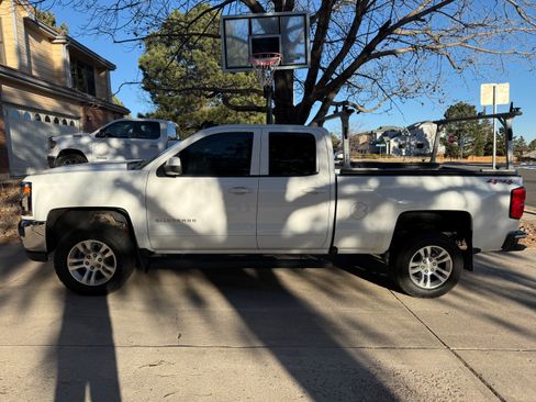 Used 2019 Chevrolet Silverado 1500 LT w/ All Star Edition image 2