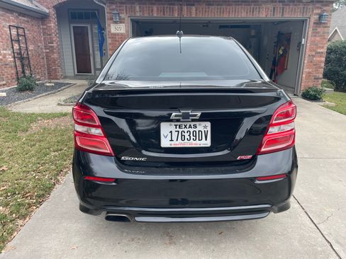 Used 2019 Chevrolet Sonic LT w/ RS Package image 4