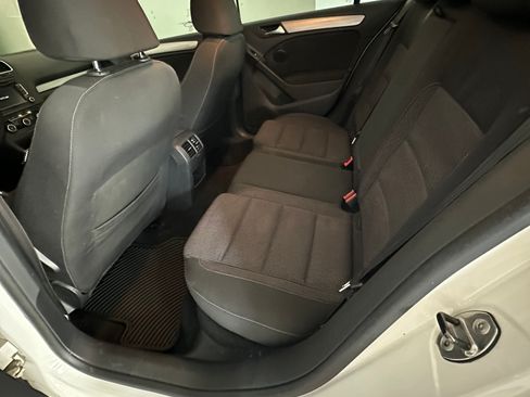 Used 2013 Volkswagen Golf TDI image 21