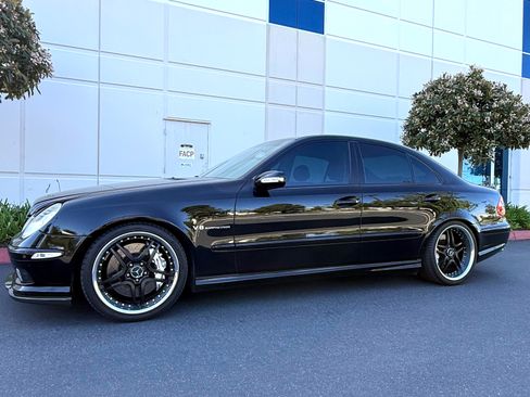 Used 2005 Mercedes-Benz E 55 AMG Sedan image 12