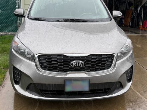 Used 2019 Kia Sorento LX image 1