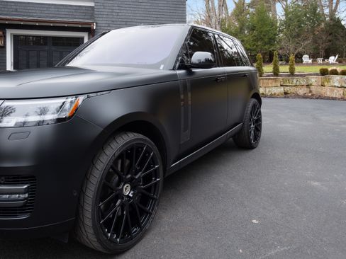 Used 2023 Land Rover Range Rover SE image 11