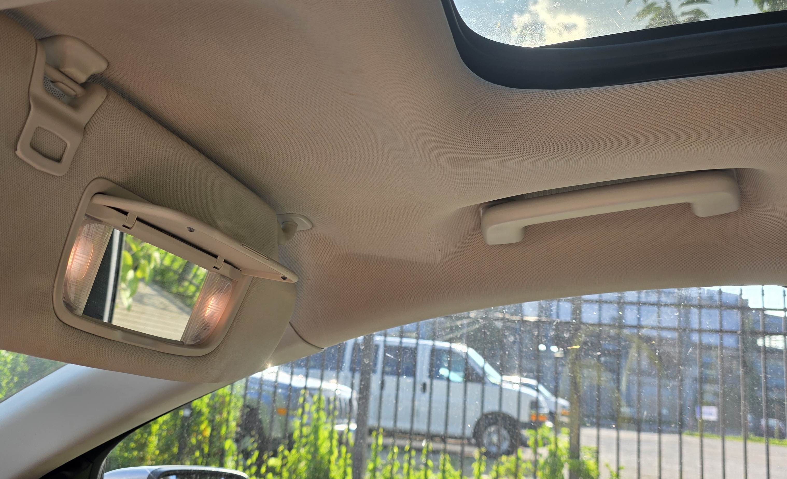 Used 2018 Ford Edge Titanium w/ Equipment Group 301A FWD image 11