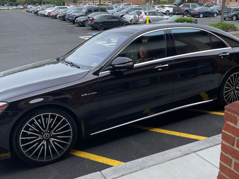 Used 2015 Mercedes-Benz S 63 AMG 4MATIC Sedan image 1