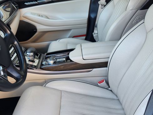 Used 2018 Genesis G90 5.0 Ultimate image 13