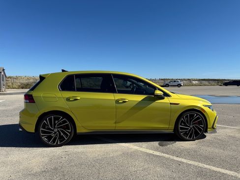 Used 2022 Volkswagen GTI Autobahn image 5