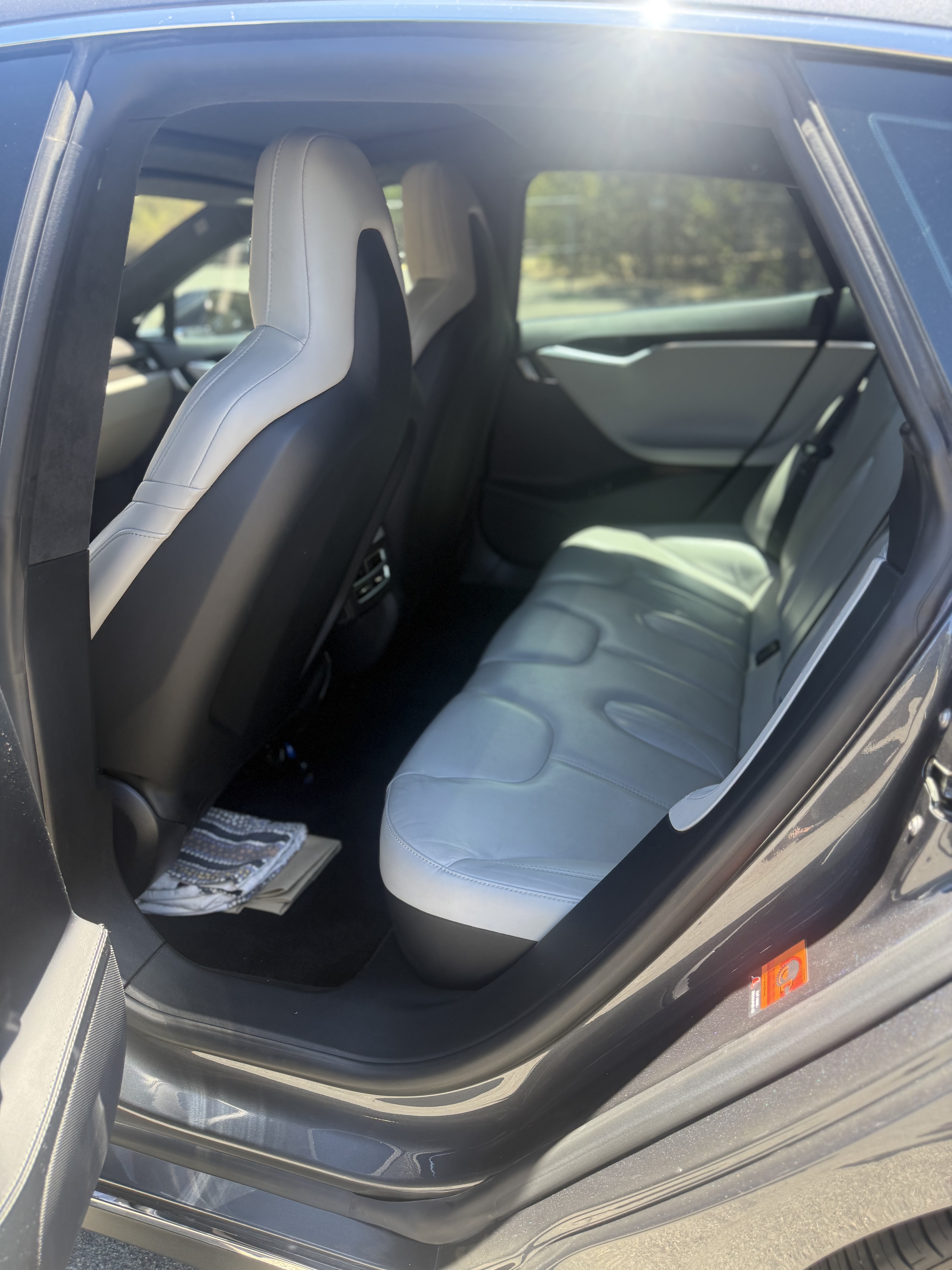 Used 2015 Tesla Model S 90D AWD/4WD image 8