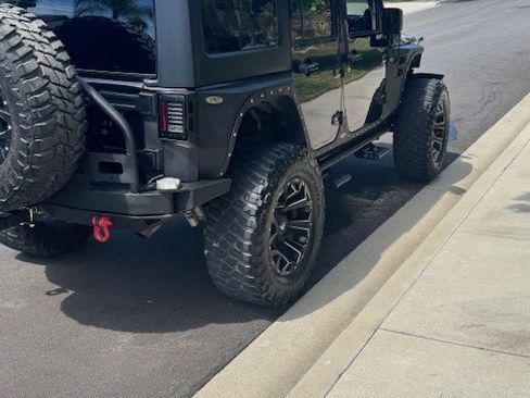 Used 2014 Jeep Wrangler Unlimited Rubicon w/ Connectivity Group image 6