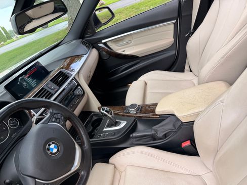 Used 2016 BMW 328d xDrive Wagon AWD/4WD image 16