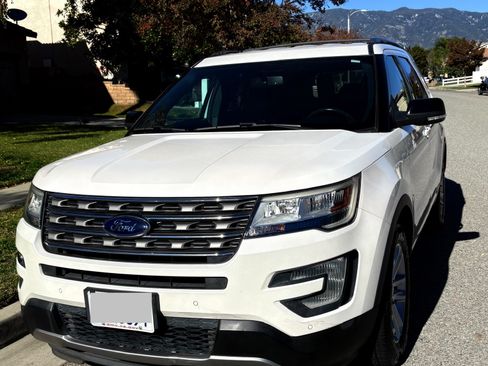 Used 2017 Ford Explorer XLT w/ Equipment Group 202A image 1