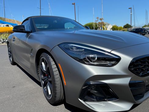 Used 2025 BMW Z4 M40i w/ Edition RWD image 9