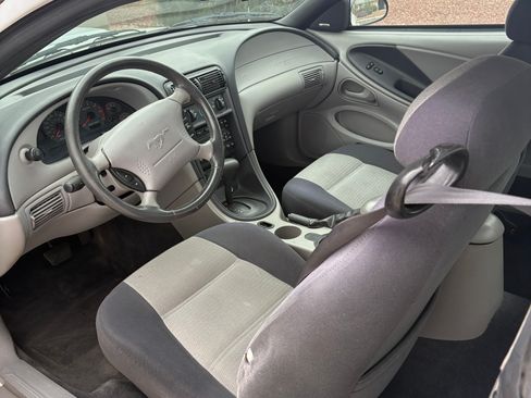 Used 2001 Ford Mustang Coupe image 5
