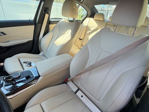 Used 2020 BMW 330i 330i Sedan 4D w/ Convenience Package image 11