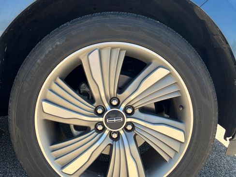 Used 2018 Lincoln Navigator Reserve w/ Technology Package AWD/4WD image 13
