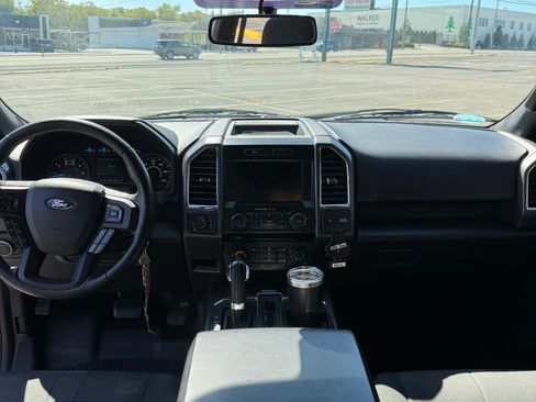 Used 2015 Ford F150 XLT w/ Equipment Group 302A Luxury image 11