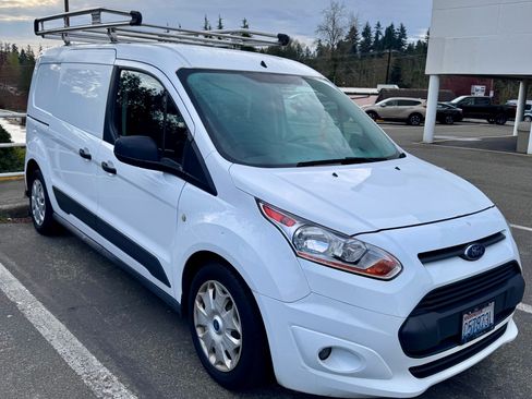 Used 2017 Ford Transit Connect XLT image 2