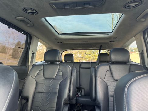 Used 2022 Kia Telluride SX w/ SX Prestige Package image 14