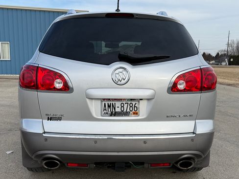 Used 2011 Buick Enclave CX w/ Driver Confidence Package image 4