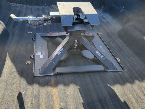 Used 2016 Ford F350 Lariat w/ Lariat Interior Package image 19