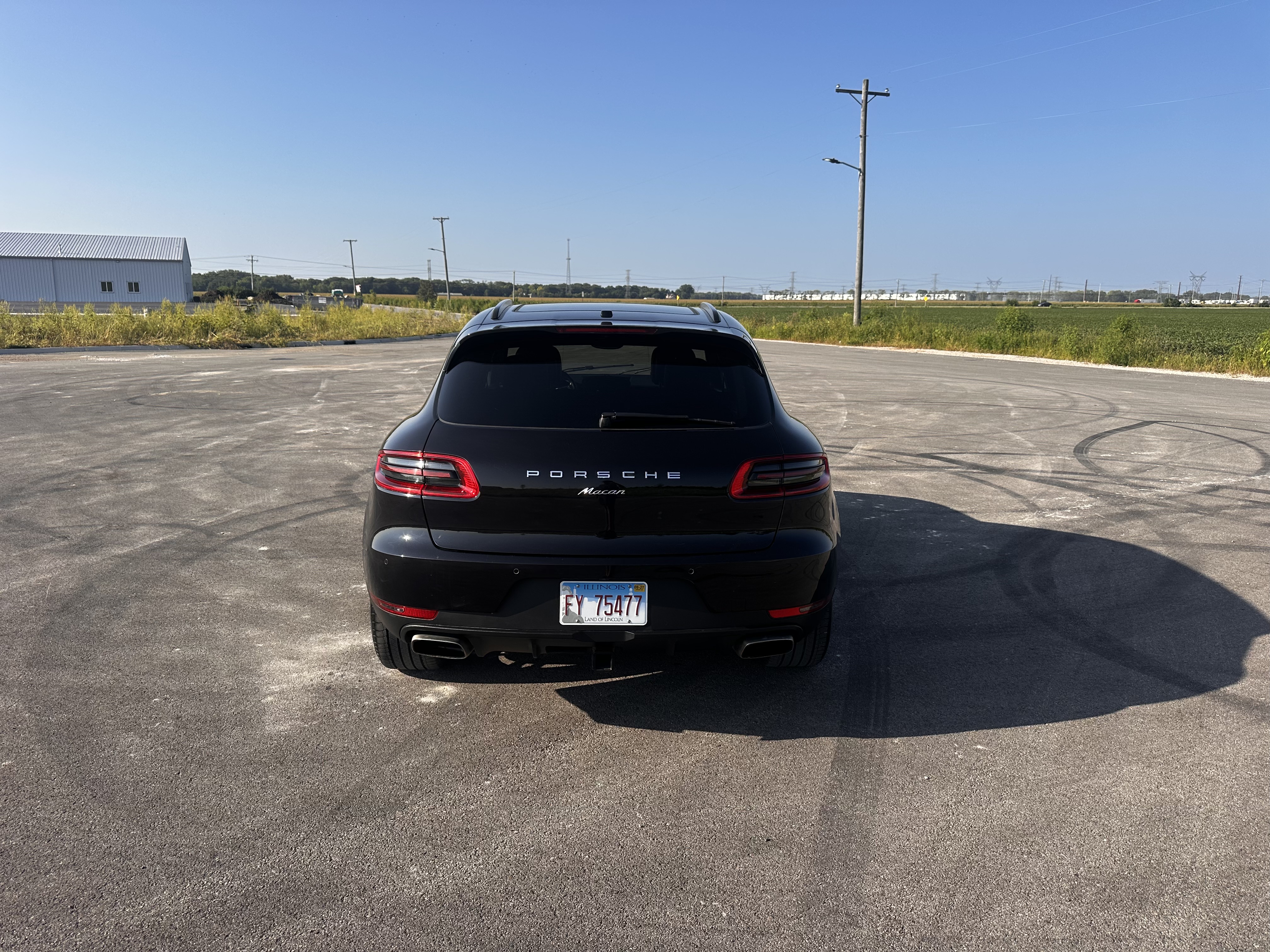 Used 2018 Porsche Macan Sport Edition AWD/4WD image 1
