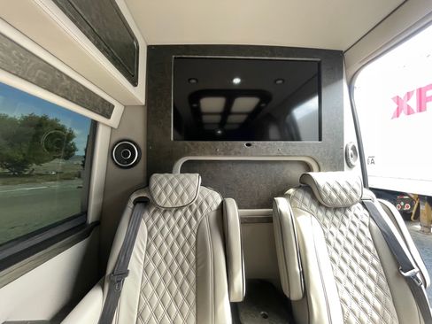 Used 2019 Mercedes-Benz Sprinter 170 image 23